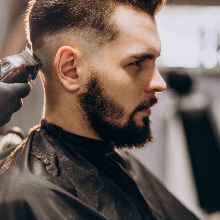 Cliente haciendo corte pelo salon peluqueria 1303 20772